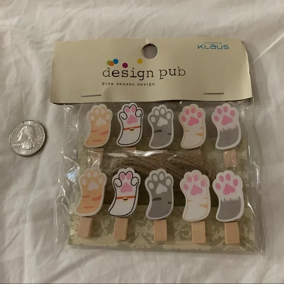 Cat Paw Themed Wooden Clips set of 10 - Picture 3 of 8